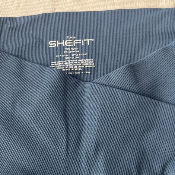 Shefit Slate Gray Ombre Cropped‎ Fit High Rise Crosswaist Athletic Leggings - Picture 2 of 6